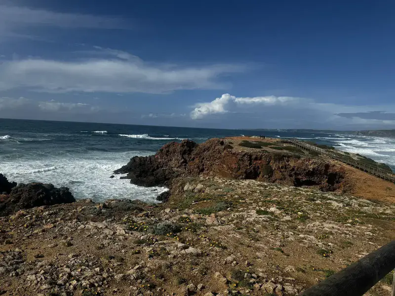 Kitesurfing at Bordeira