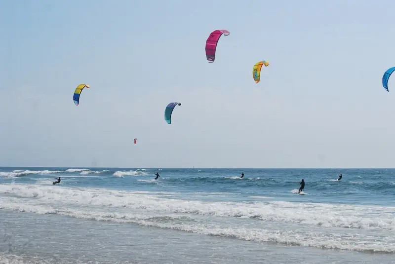 Kitesurfing at Cabo Mondego