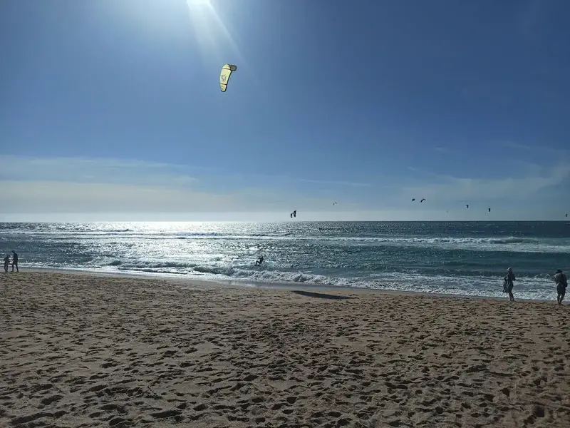 Kitesurfing at Cascais