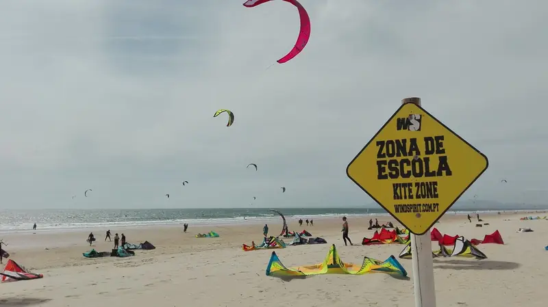 Kitesurfing at Fonte da Telha
