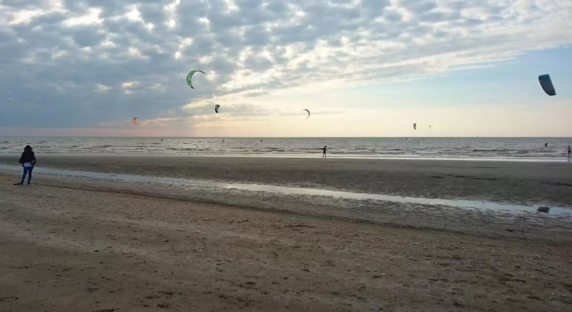 Kitesurfing at IJmuiden beach