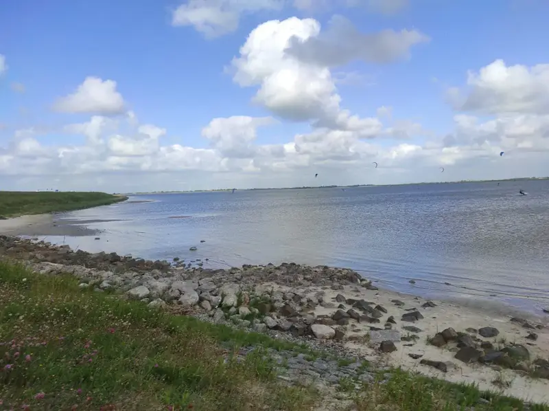Kitesurfing at Kornwerderzand