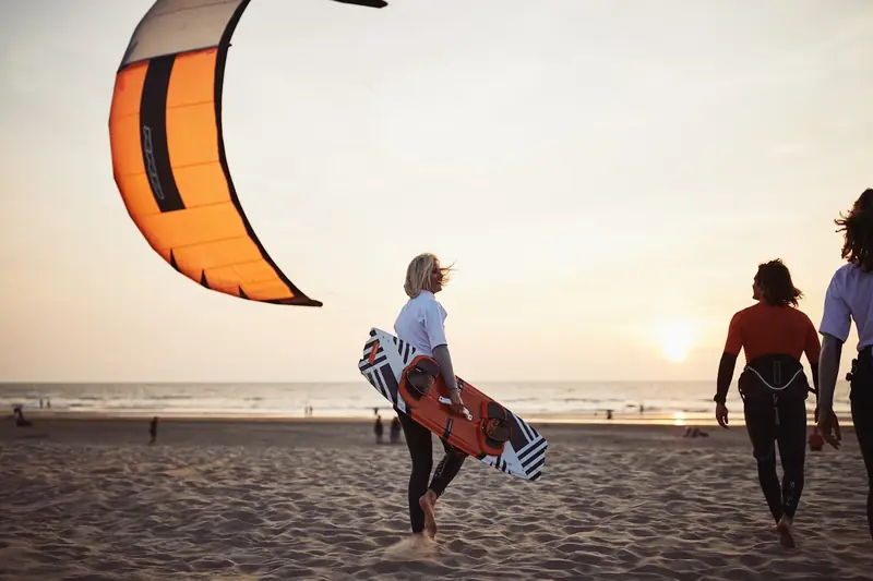 Kitesurfing at Monnickendam