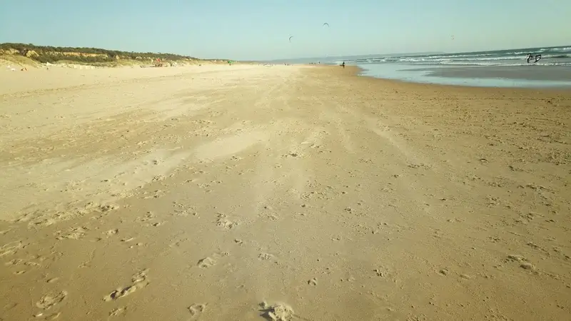 Kitesurfing at Nova Vaga Kitebeach