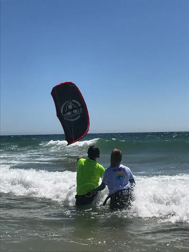 Kitesurfing at Praia da Rainha