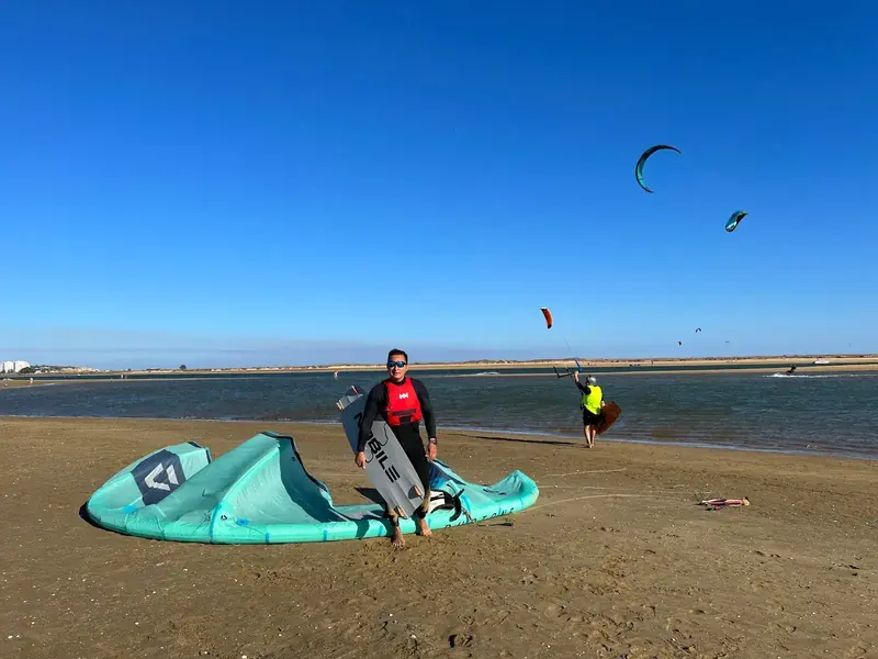 Kitesurfing at Ria de Alvor