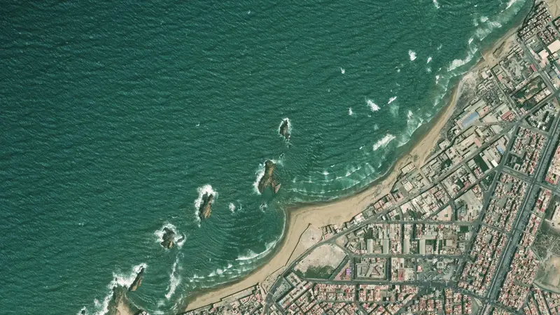 Kitesurfing at 2nd Bay