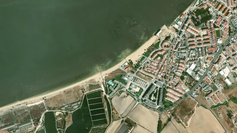 Kitesurfing at Alcochete