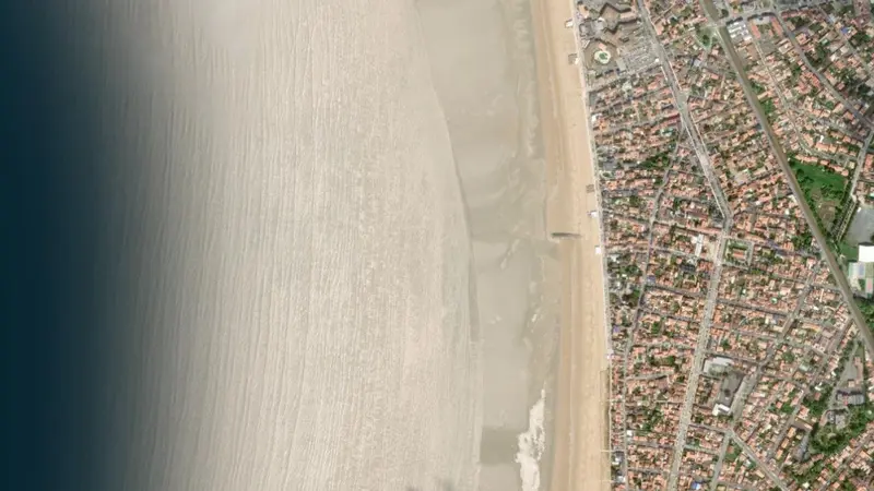 Kitesurfing at Châtelaillon-Plage