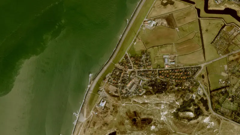 Kitesurfing at Den Helder