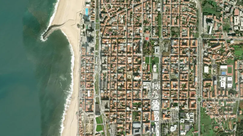 Kitesurfing at Espinho