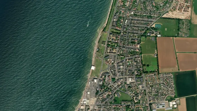 Kitesurfing at Hunstanton