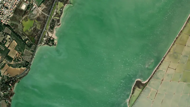 Kitesurfing at La Palme