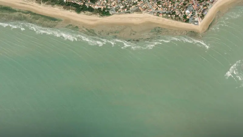 Kitesurfing at La Tranche-sur-Mer