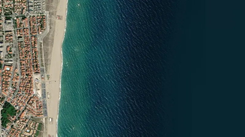 Kitesurfing at Le Barcarès