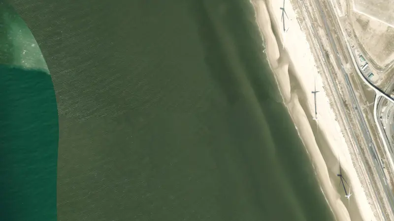 Kitesurfing at Maasvlakte 2