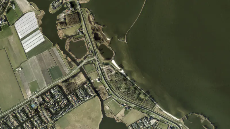 Kitesurfing at Medemblik