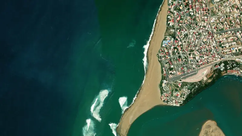 Kitesurfing at Moulay Bousselham