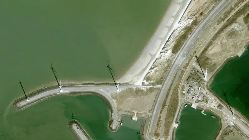 Kitesurfing at Neeltje Jans