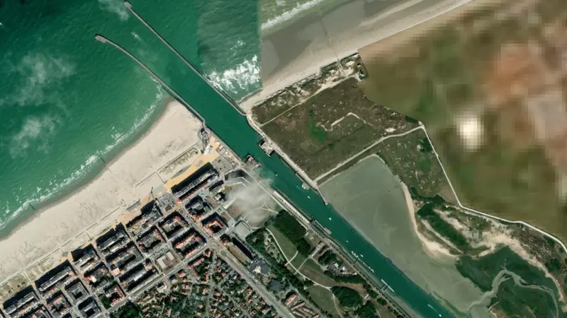 Kitesurfing at Nieuwpoort