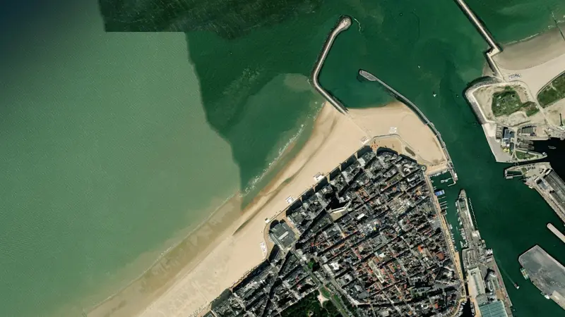 Kitesurfing at Oostende