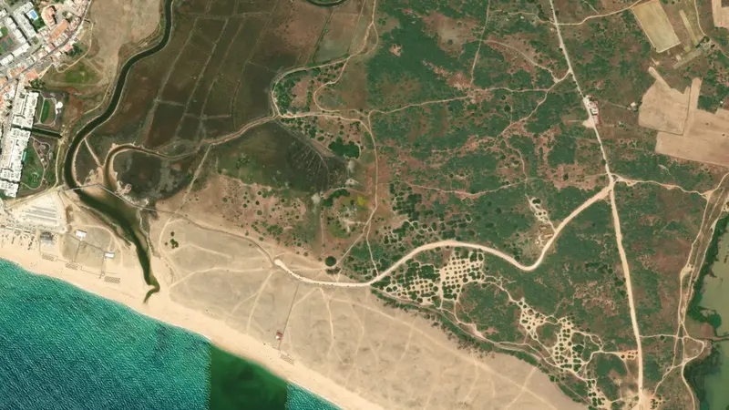 Kitesurfing at Praia Grande & Praia dos Salgados
