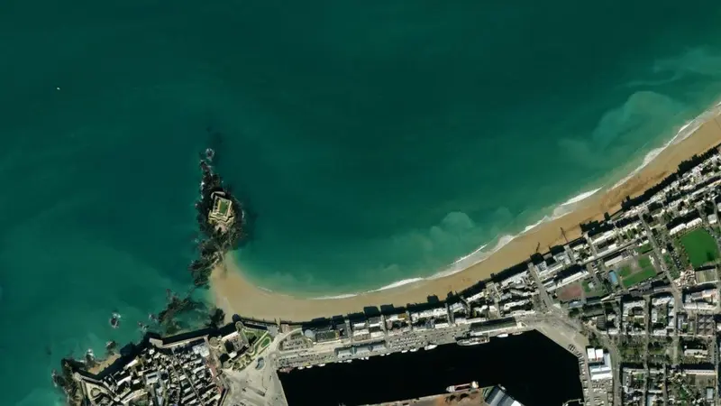 Kitesurfing at Saint-Malo