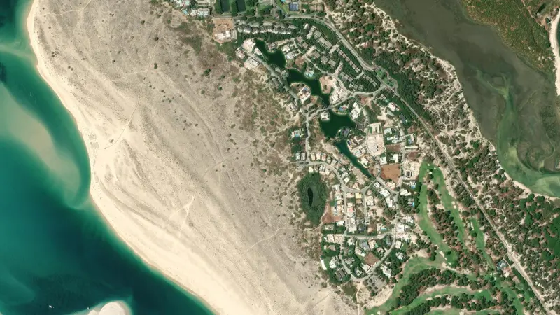 Kitesurfing at Tróia