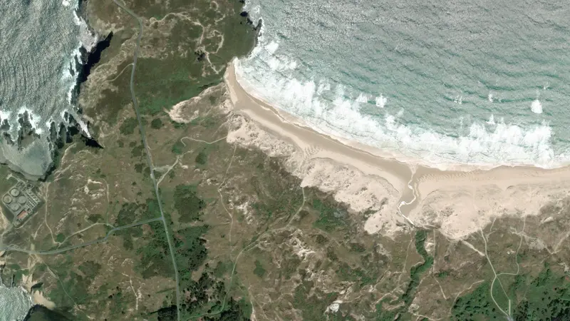 Kitesurfing at Valdoviño