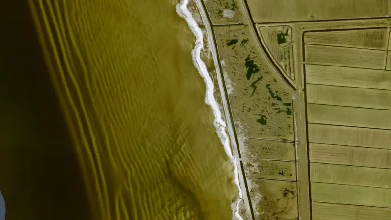 Kitesurfing at Workum